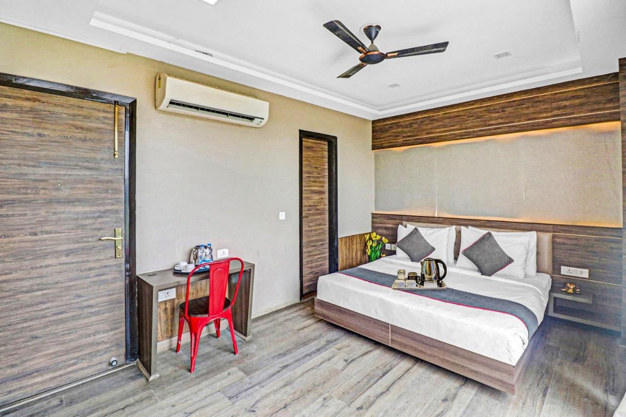 Townhouse 450 Dwarka Hotel Delhi  Exterior photo